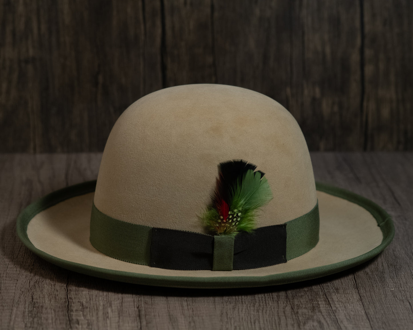 Sunshine Open Crown Coypu Fur Felt